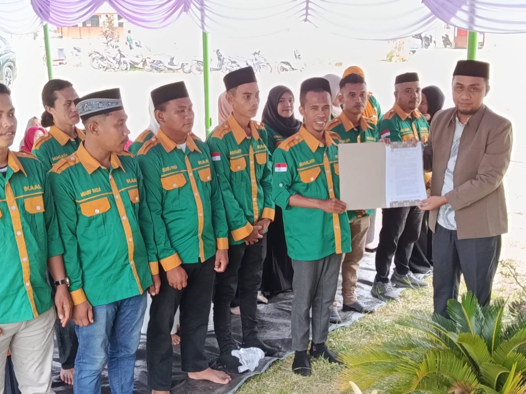Abdul Hamid Sukoli Lantik Pengurus IKAAL Popayato Periode 2025–2028